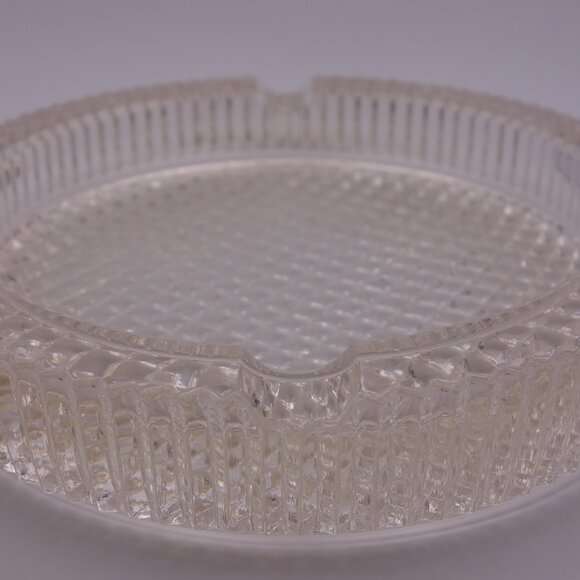 Circle Cigar Ash Tray with some Weight To it! - Picture 2 of 12